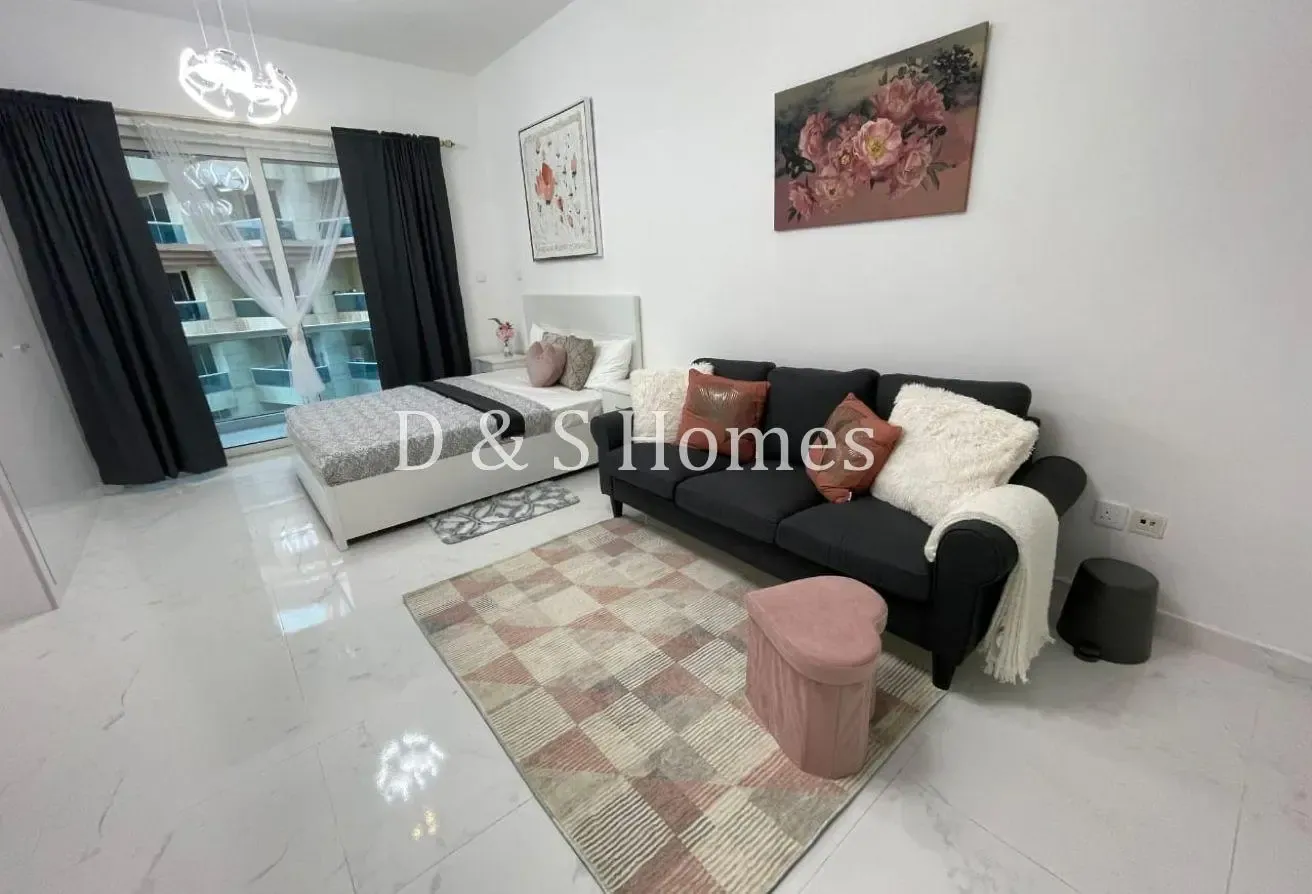 Fully Furnished | Fully Upgraded | Lake view