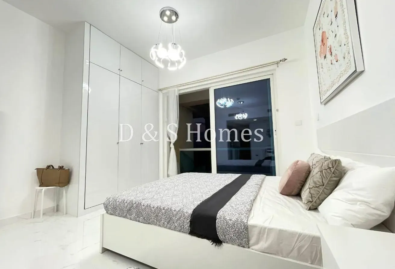Fully Furnished | Fully Upgraded | Lake view