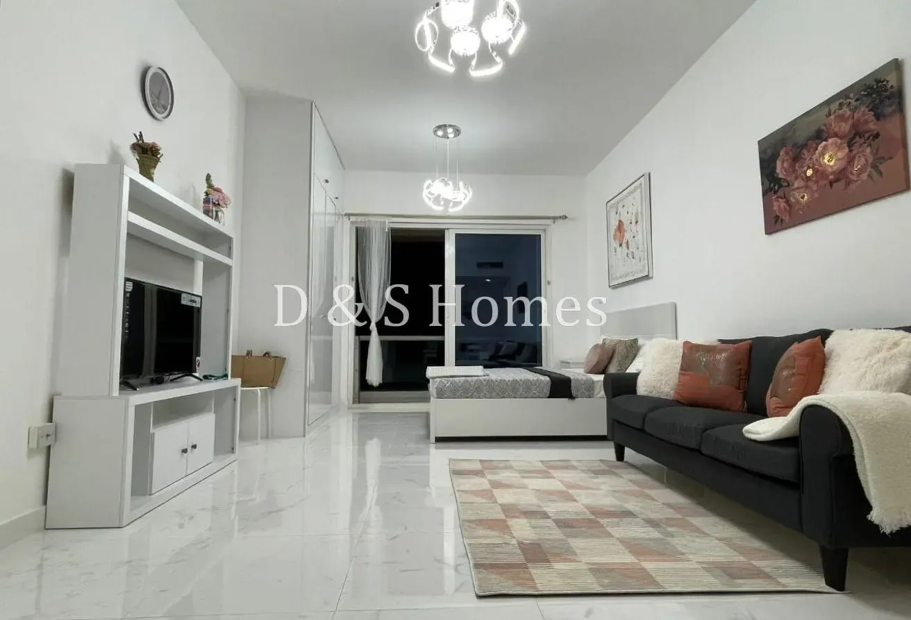 Fully Furnished | Fully Upgraded | Lake view