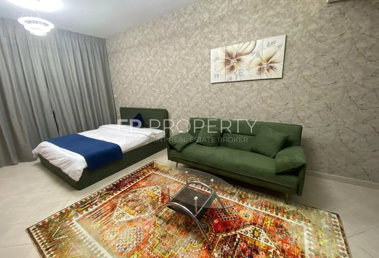 Fully Furnished| Pool and Lake View |Ready To Move