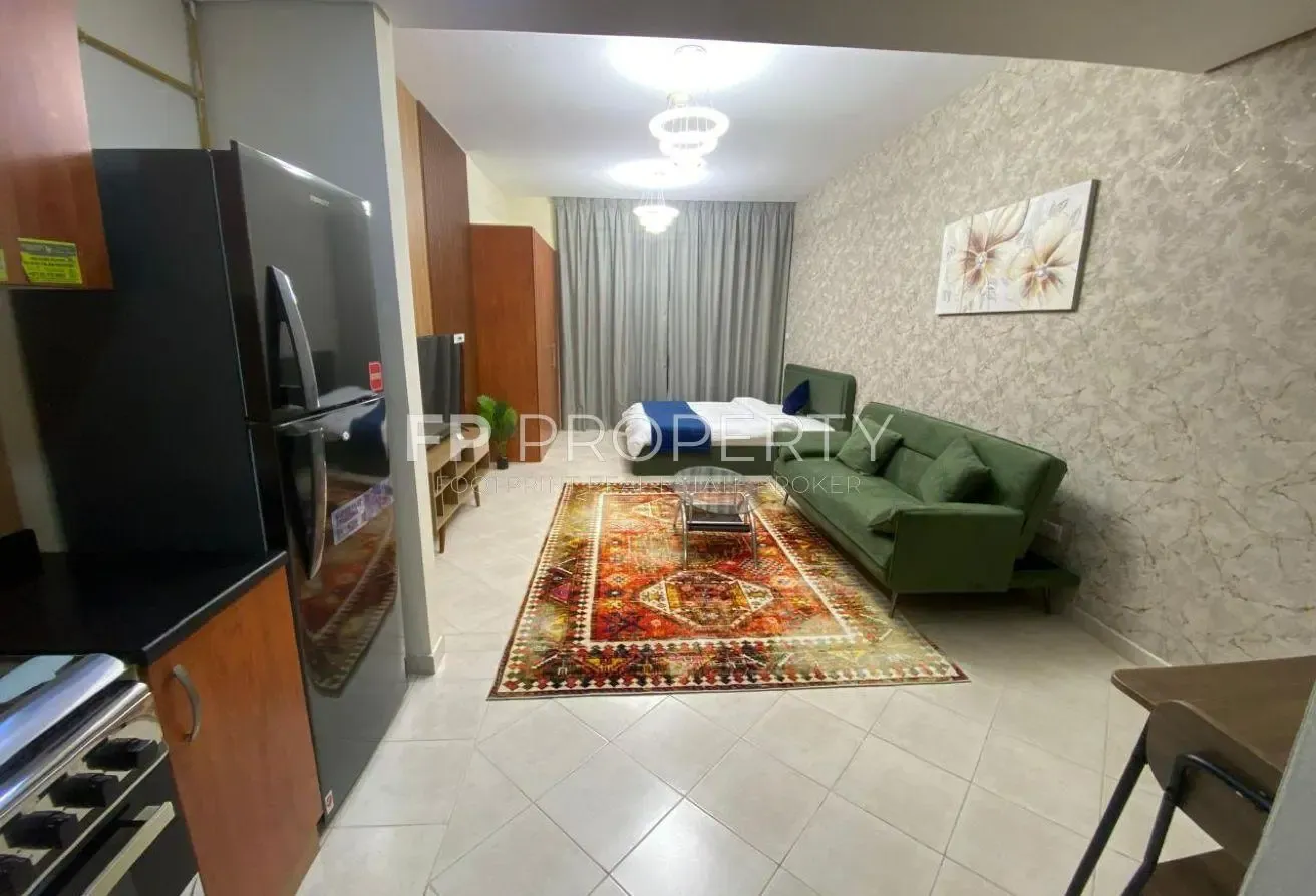 Fully Furnished| Pool and Lake View |Ready To Move