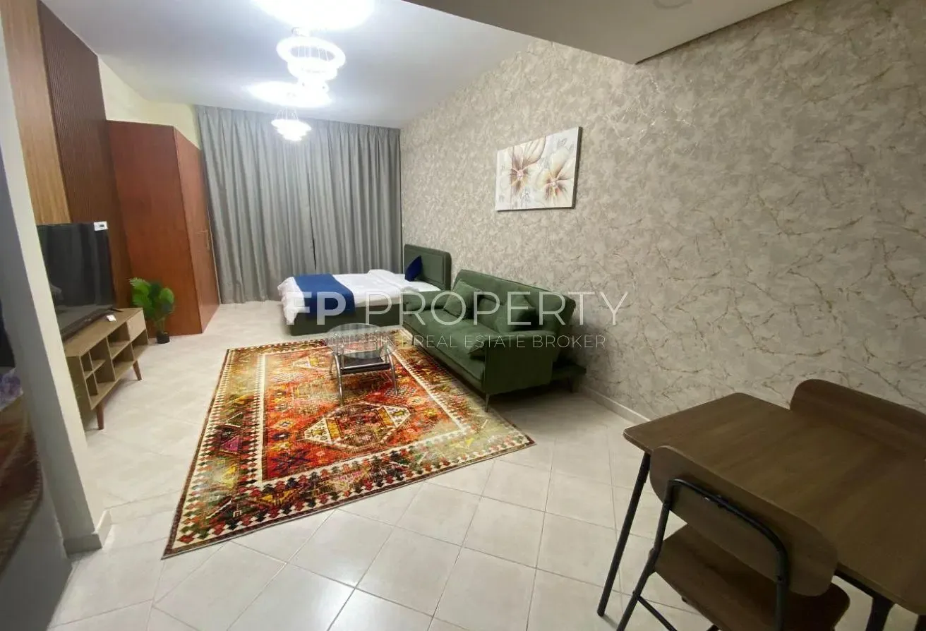 Fully Furnished| Pool and Lake View |Ready To Move