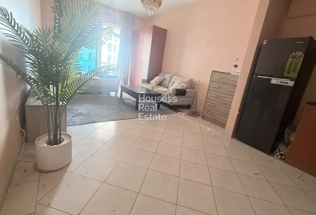 Fully Furnished | High Floor | Vacant