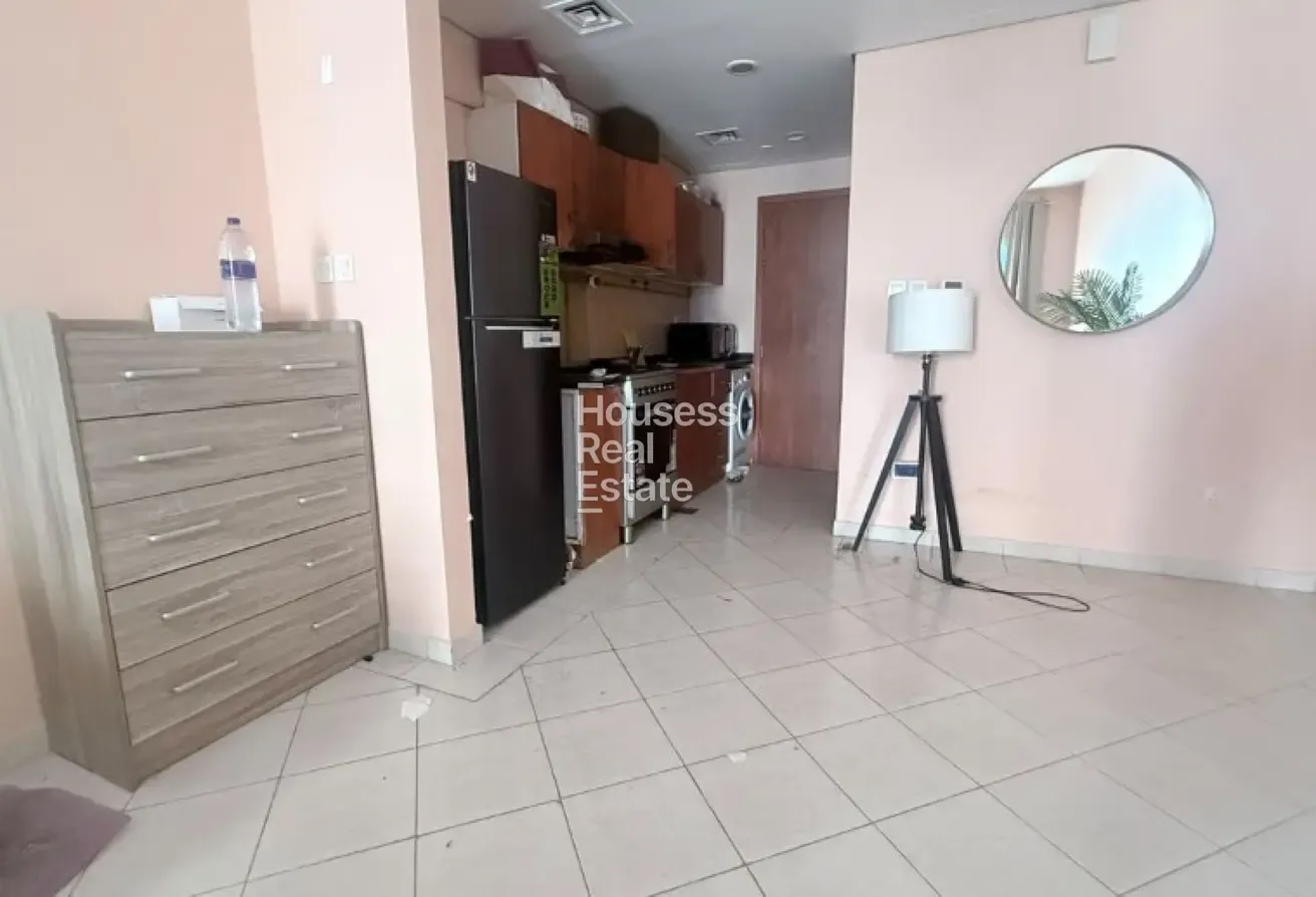 Fully Furnished | High Floor | Vacant
