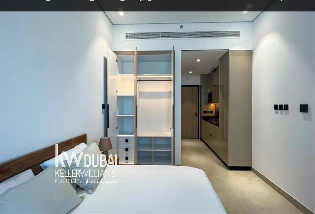 Modern Furnished Studio | Prime Location | Vacant