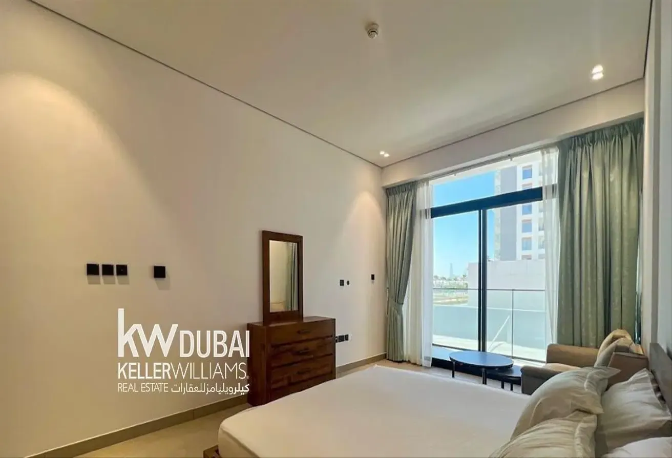 Modern Furnished Studio | Prime Location | Vacant