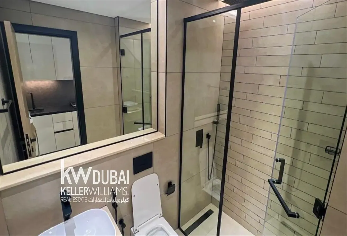 Modern Furnished Studio | Prime Location | Vacant