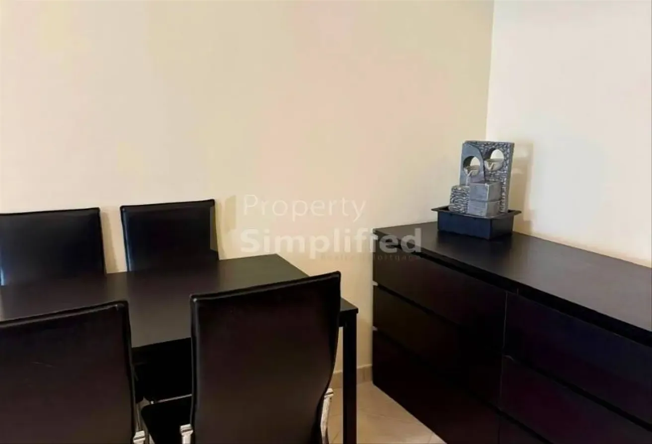 Fully Furnished High-Floor Studio with Lake View