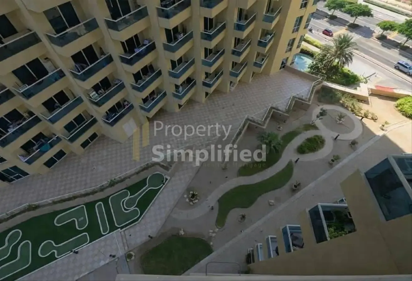 Fully Furnished High-Floor Studio with Lake View