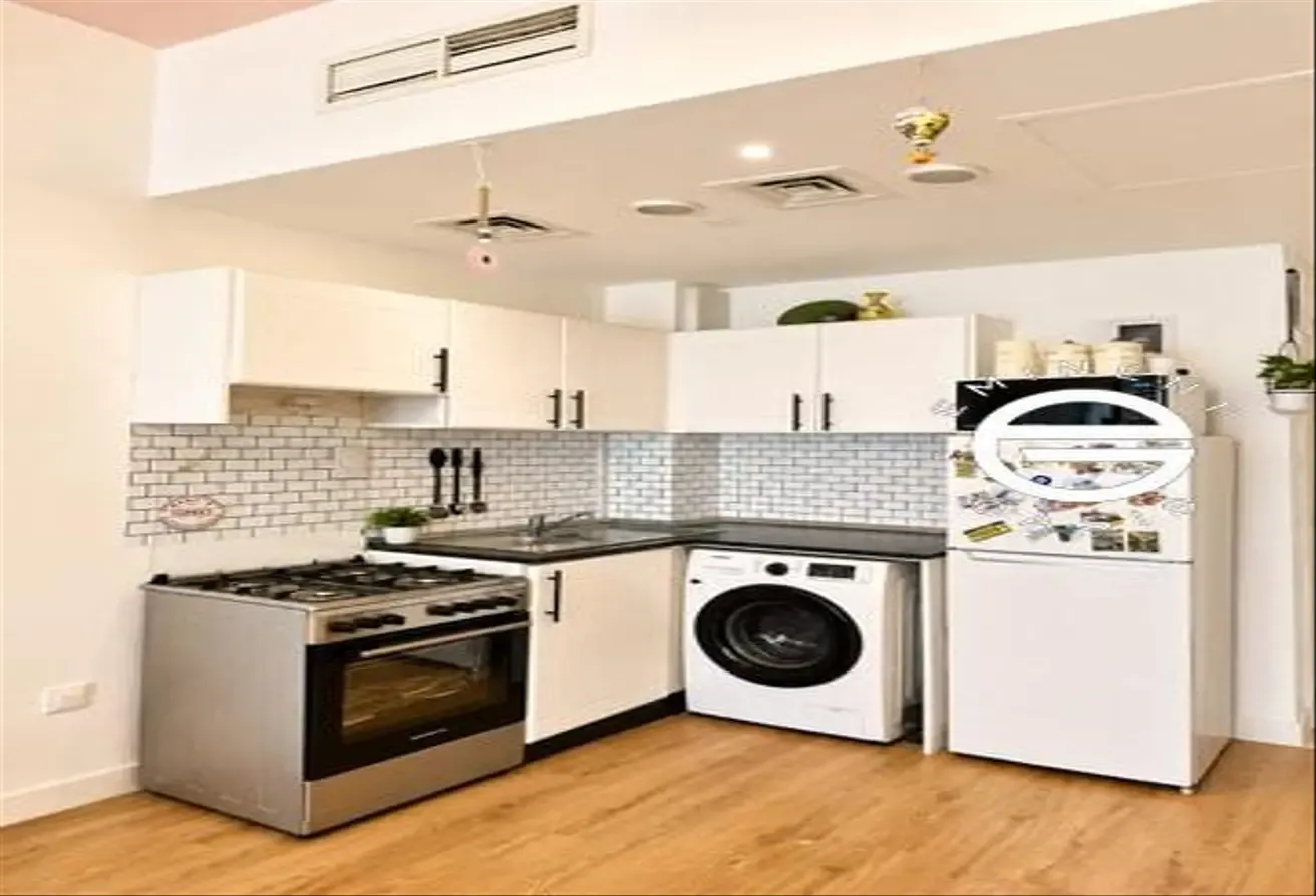 Fully Furnished | Higher Floor | Lake View |