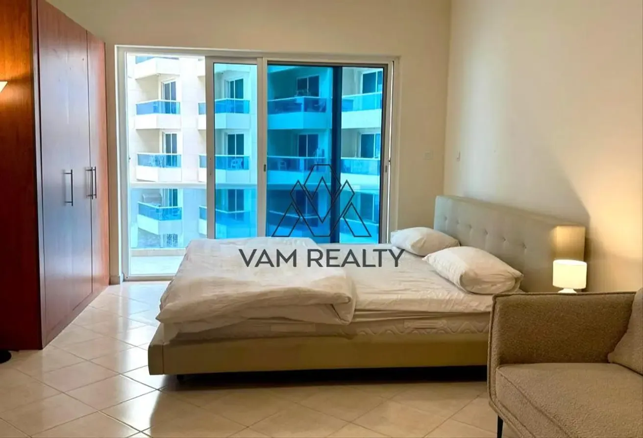 12 Cheques|High Floor|Furnished|Lake View|Parking