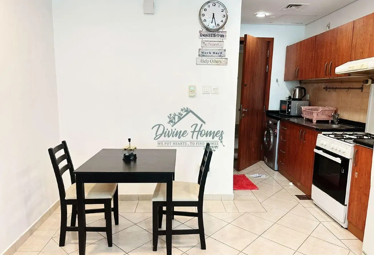 FURNISHED STUDIO | RESERVED PARKING |READY TO MOVE