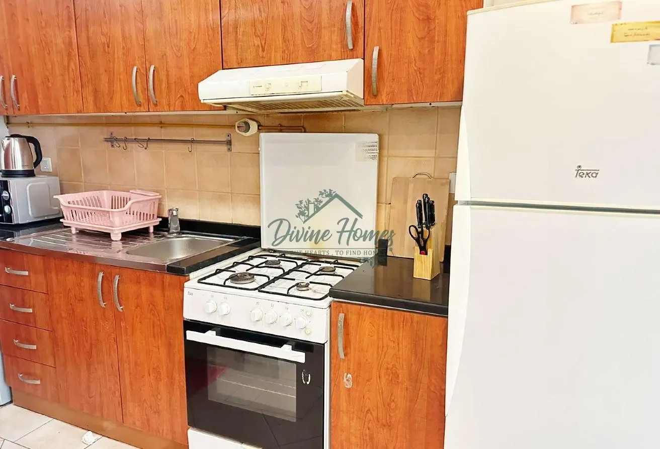 FURNISHED STUDIO | RESERVED PARKING |READY TO MOVE