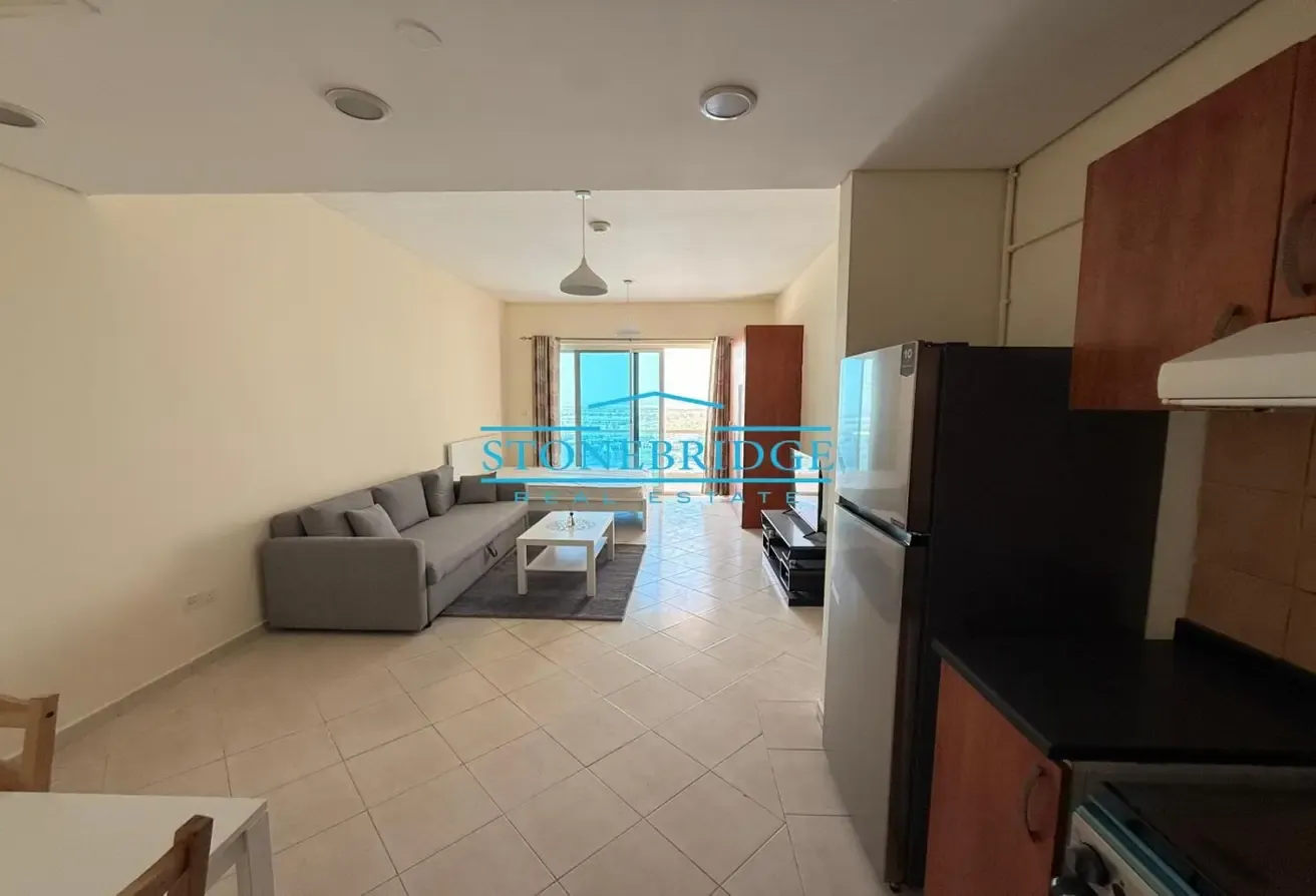 Spacious Furnished |With Parking| Ready to Move