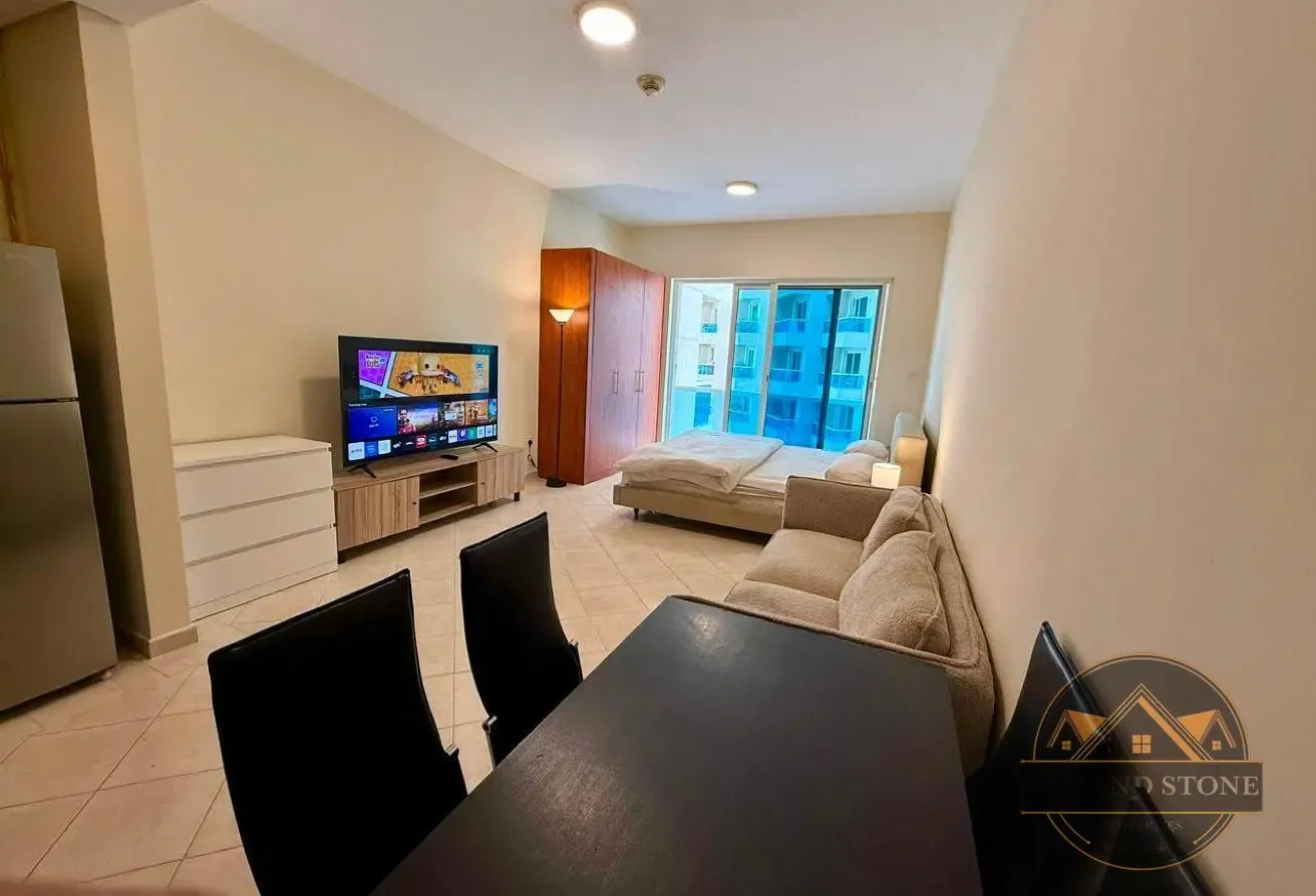 Fully Furnished | High floor | Lake View