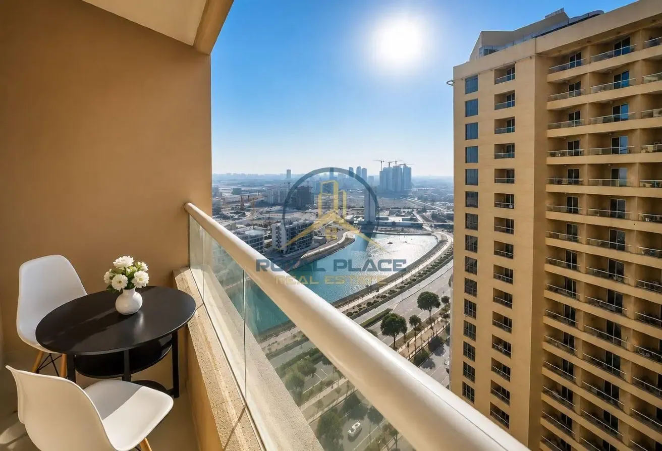 Furnished Studio I Vacant I High Floor