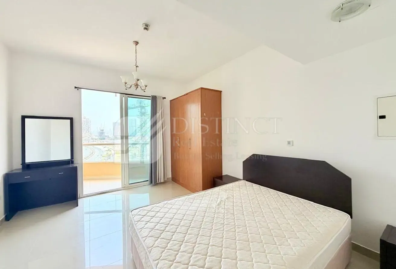 Fully Furnished Studio, Ready to Move-in