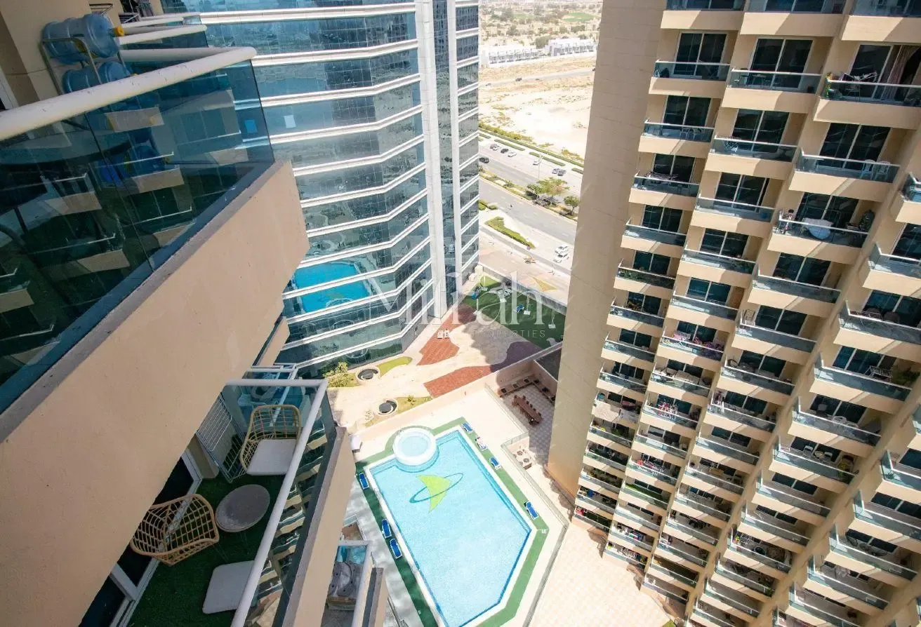 12 Cheques | Fully Furnished | Pool & Lake View