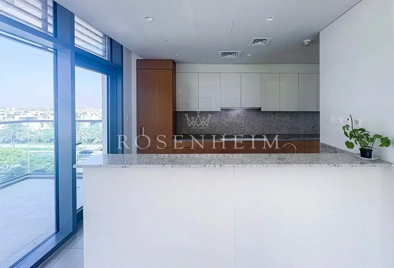 Large Layout | High Floor Unit |  Vacant in August