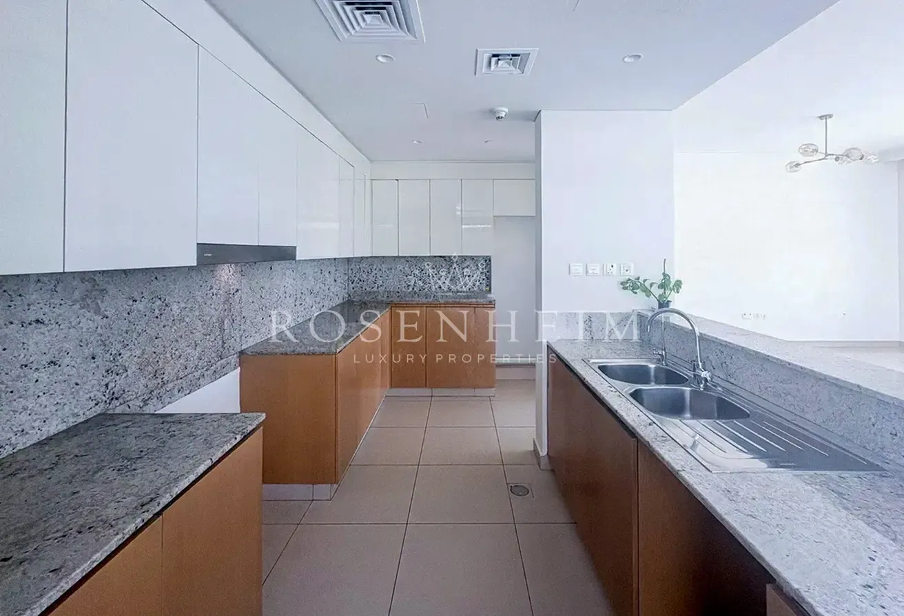 Large Layout | High Floor Unit |  Vacant in August