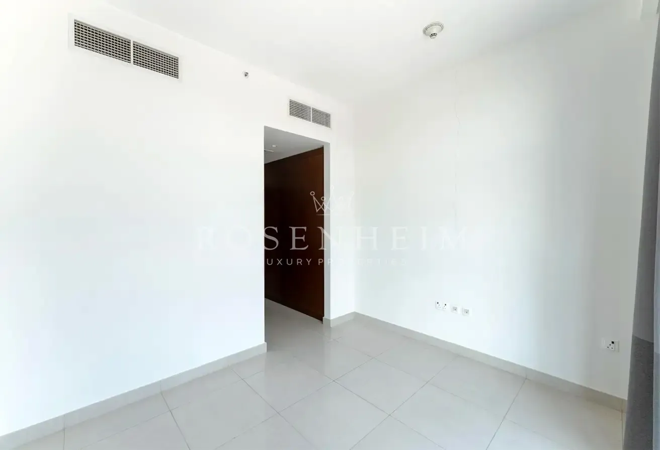 Large Layout | High Floor Unit |  Vacant in August