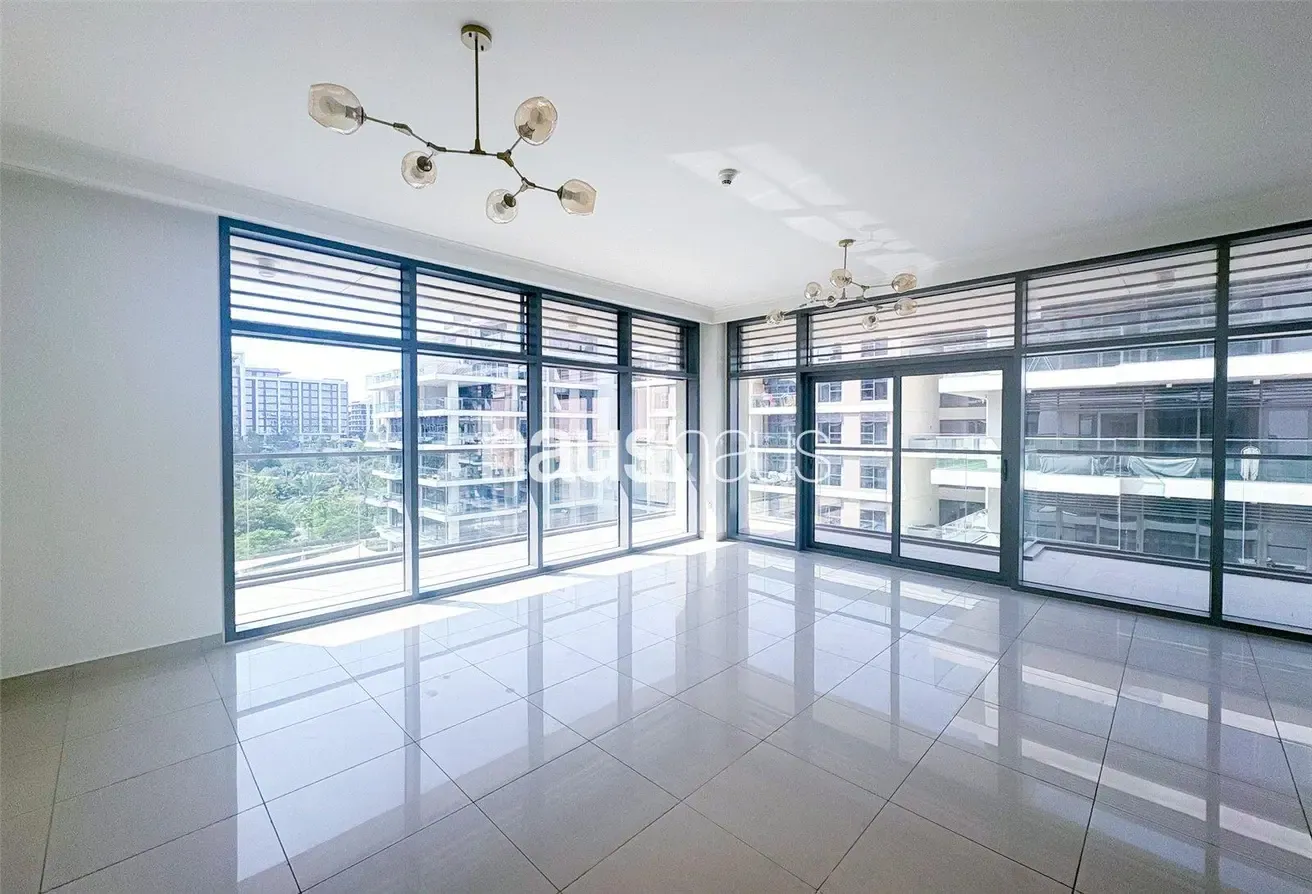 Vacant | Pool + Park Views | Corner Unit