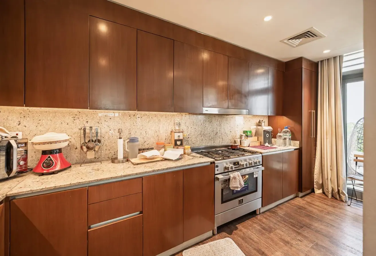 Spacious apartment | Upgraded | Wooden flooring