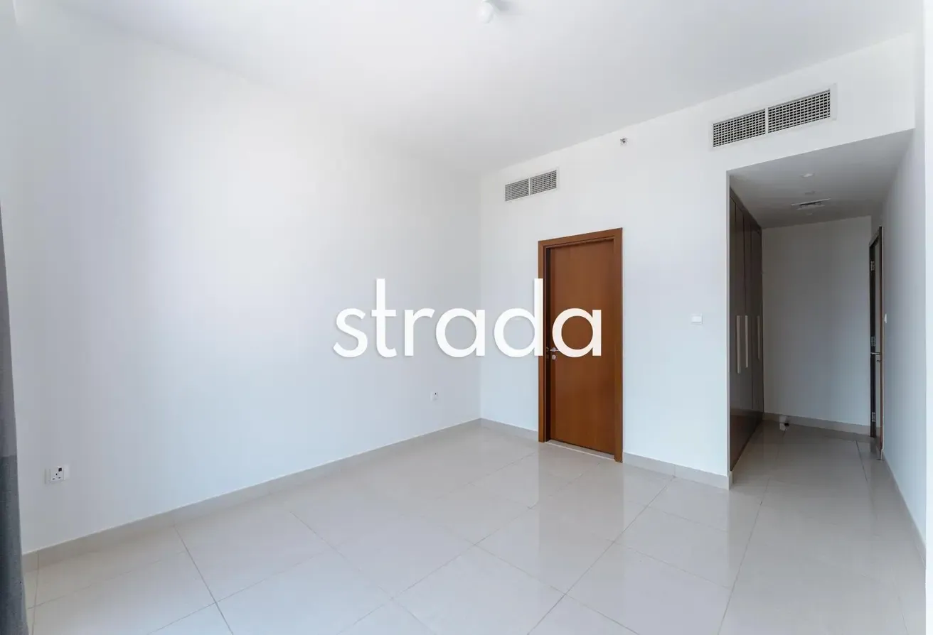 Large Layout | Vacant Aug 1st | High Floor