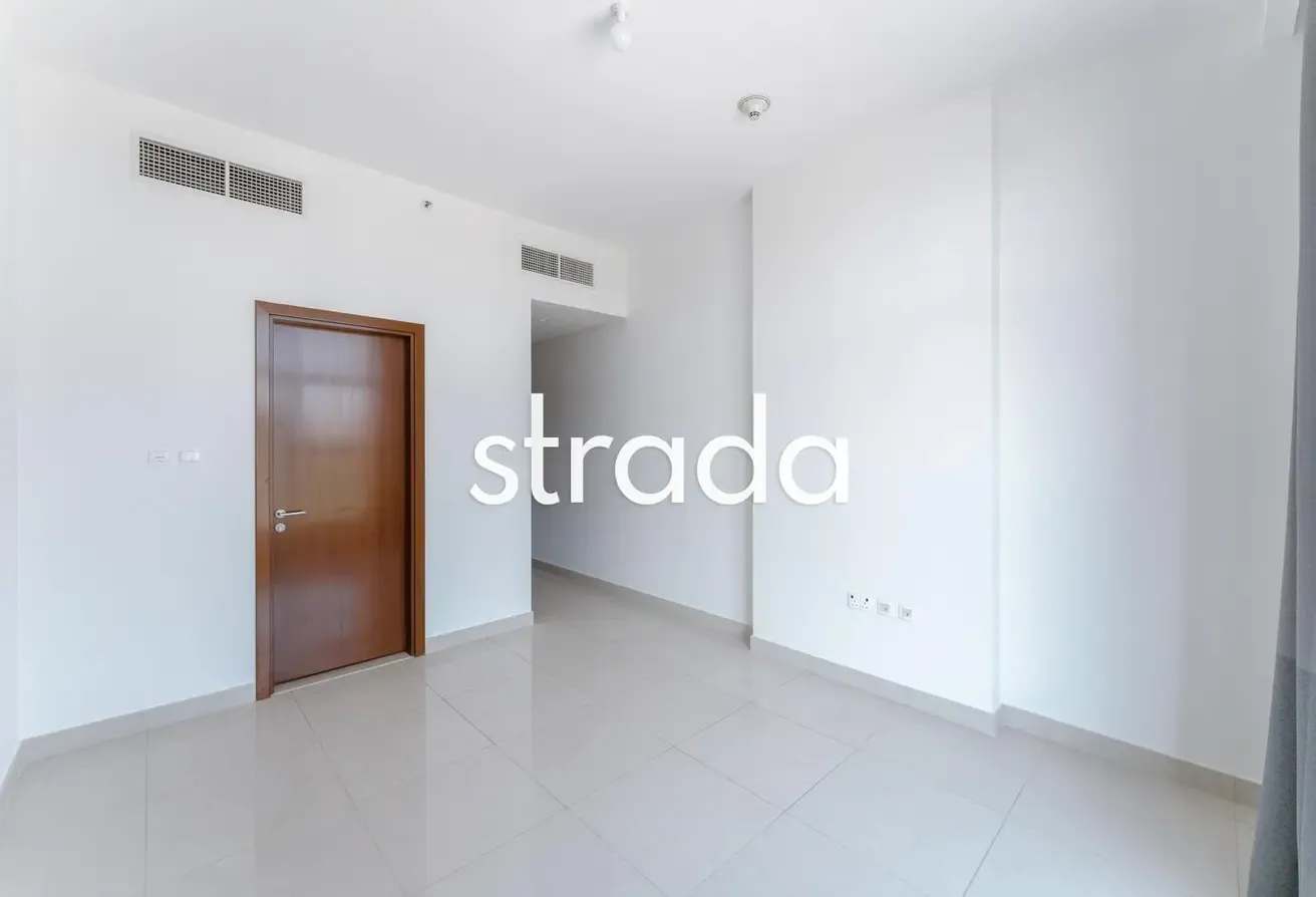 Large Layout | Vacant Aug 1st | High Floor