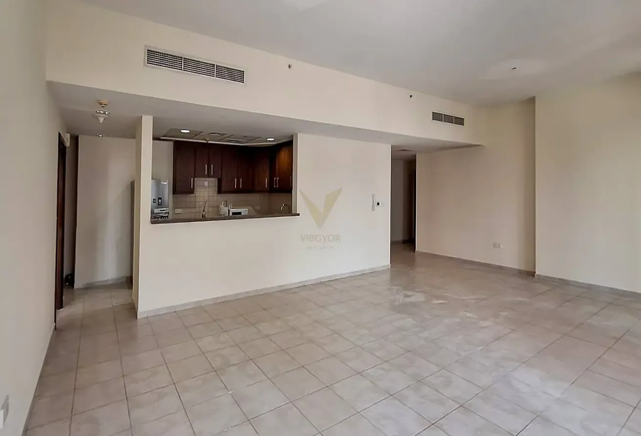SPACIOUS 1BR | VACANT | PRIME BUSINESS BAY