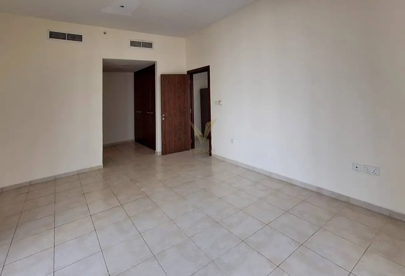 SPACIOUS 1BR | VACANT | PRIME BUSINESS BAY