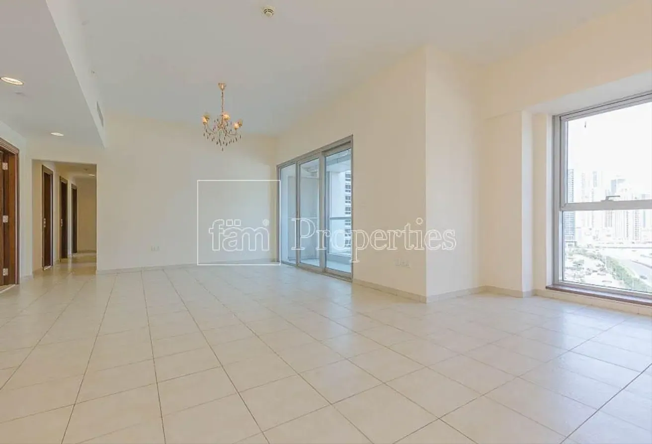 Spacious I Nice Layout I Vacant Now I Open View