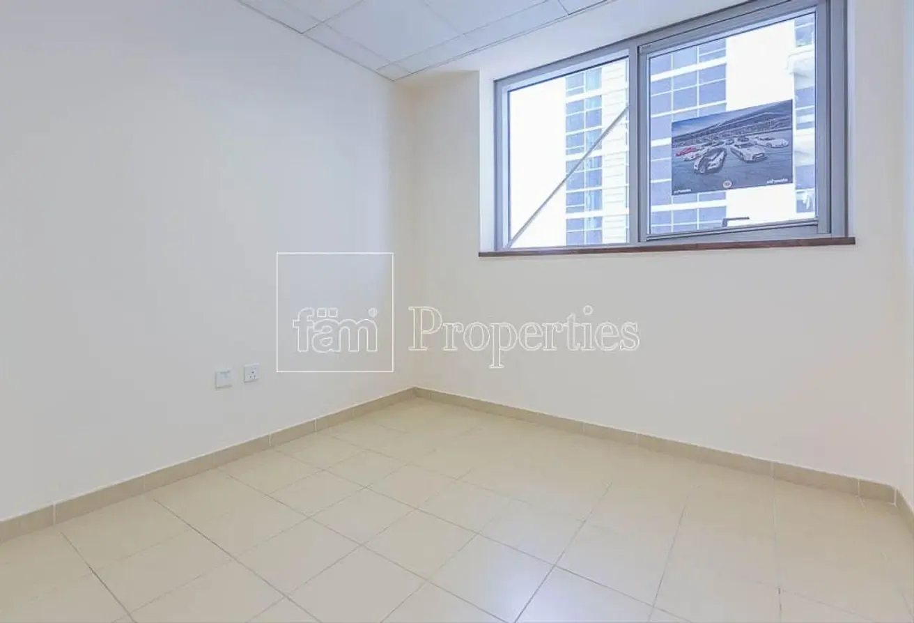 Spacious I Nice Layout I Vacant Now I Open View