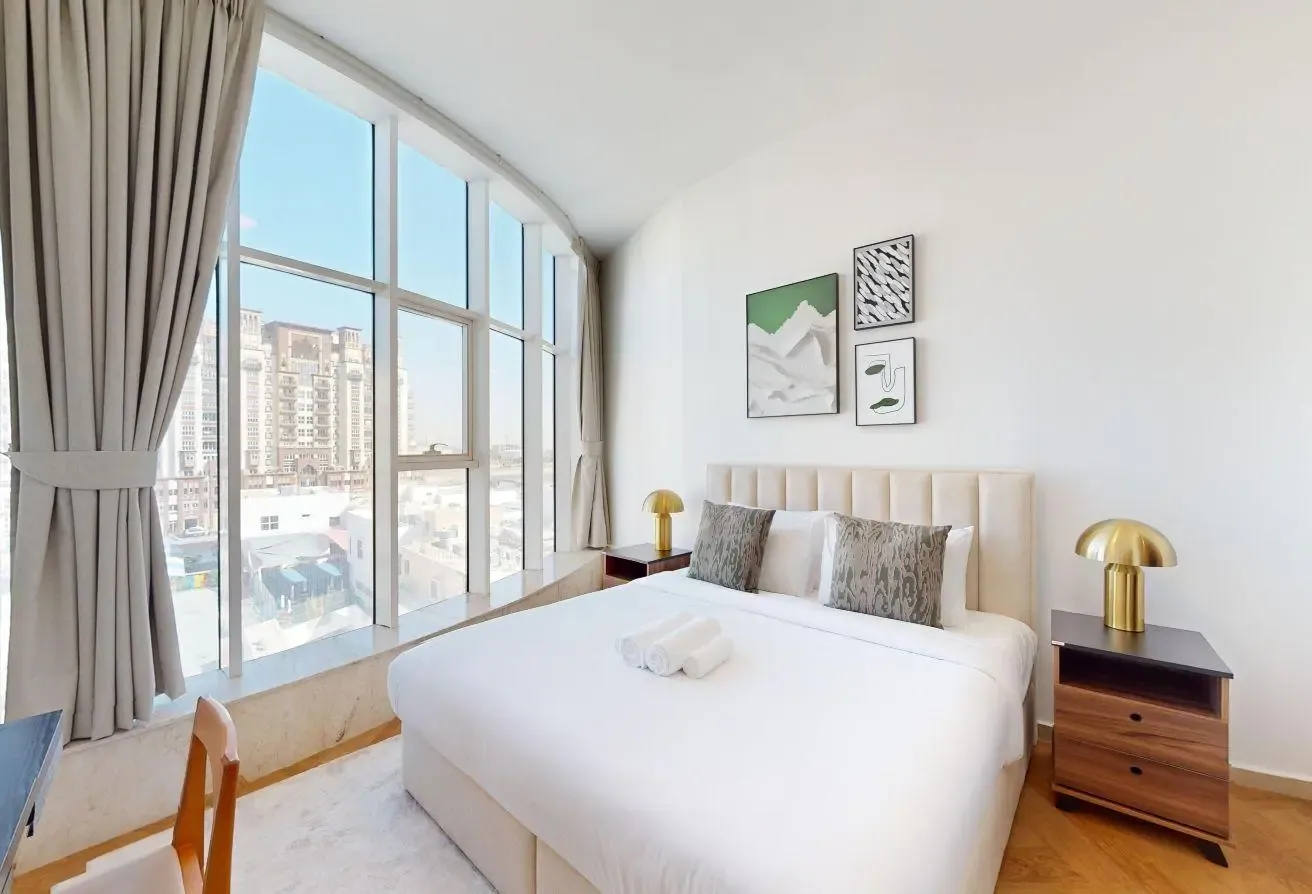 Zenith Tower A2 - Colourful One Bedroom