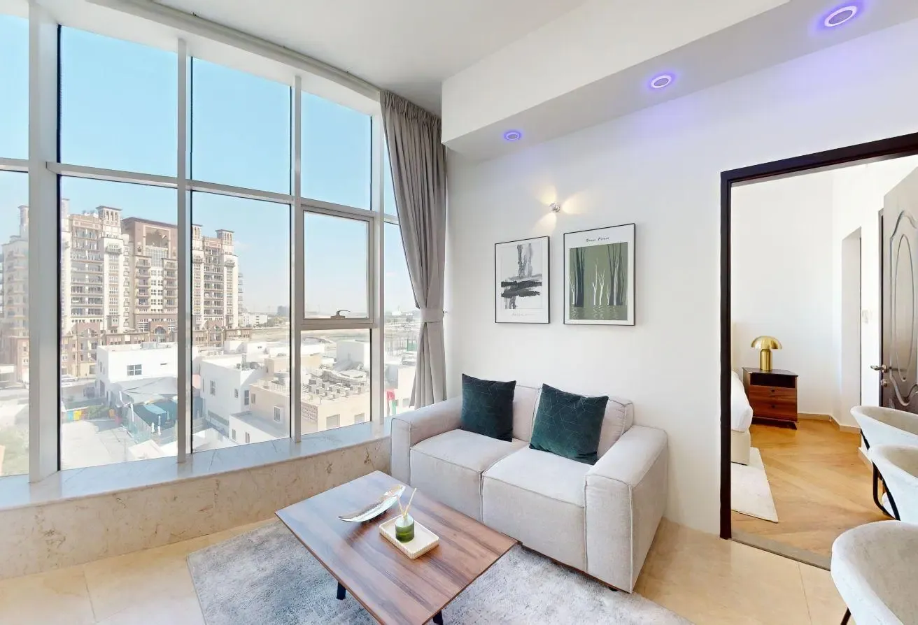 Zenith Tower A2 - Colourful One Bedroom