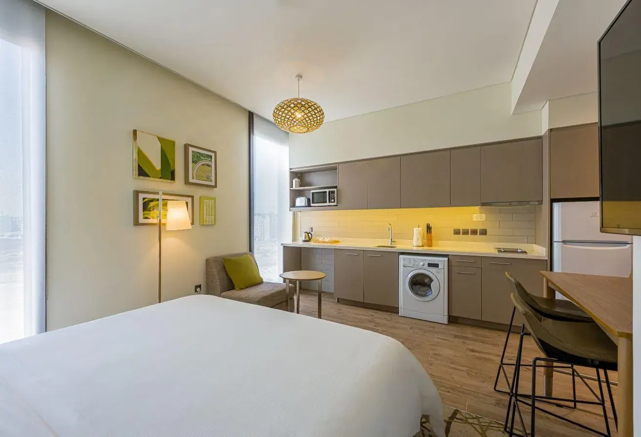 Furnished | Daily Breakfast Utilities Inclusive