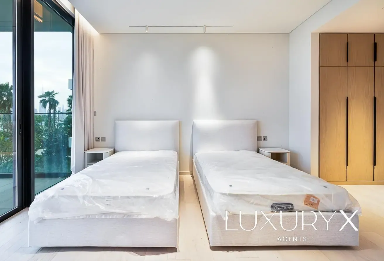 Fully Furnished | Burj and Creek Views | Vacant