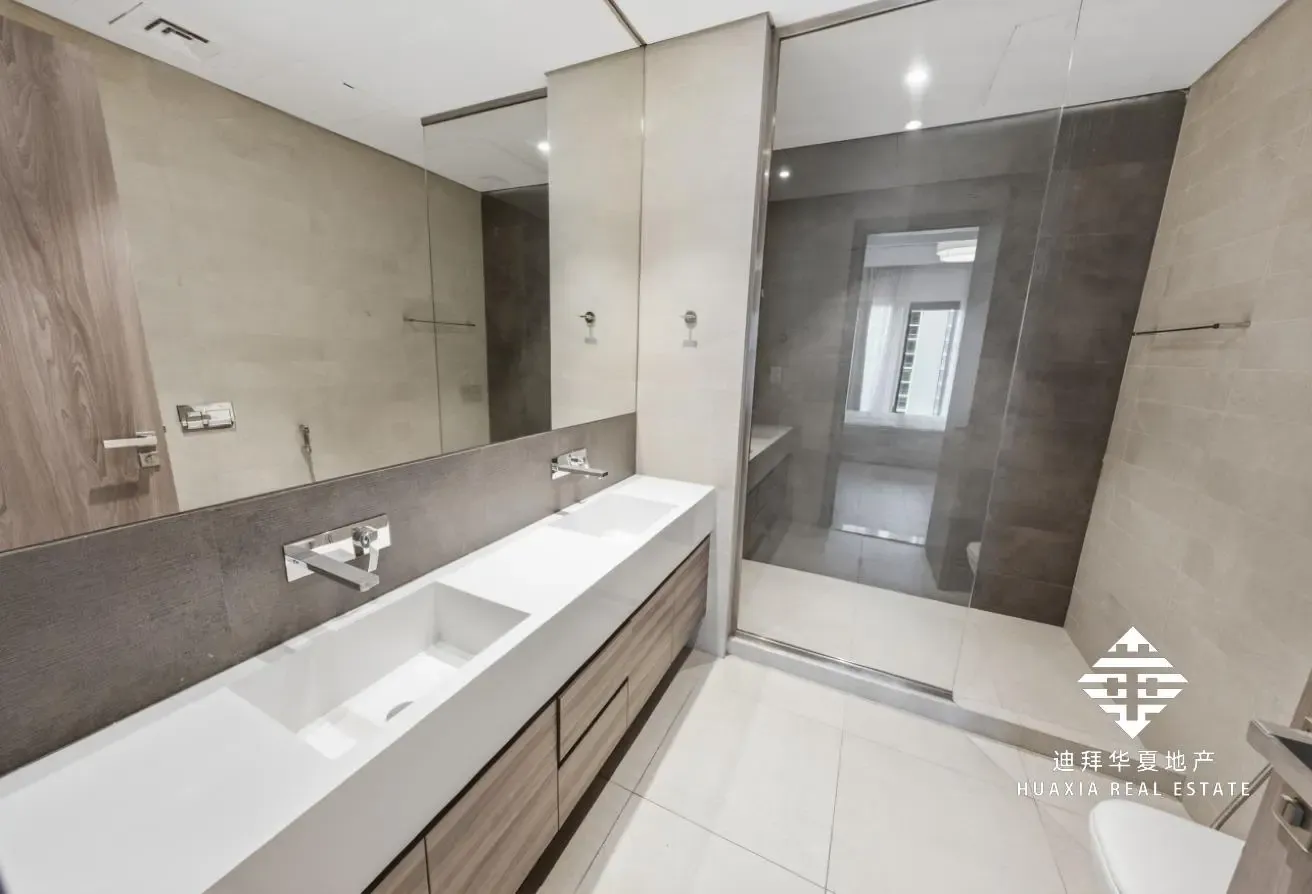 Fully Furnished| 12 Cheques| Vacant| SOL Bay View