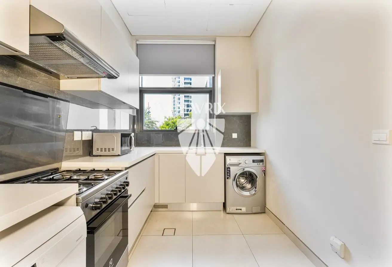 12 Cheques | Furnished | Large Layout | Modern
