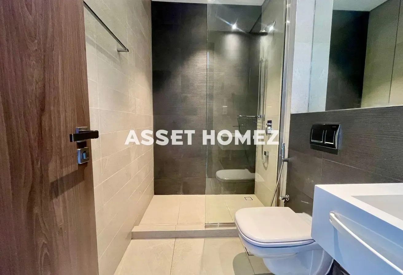 Fully Furnished 2 Bed | Ready to Move | Vacant
