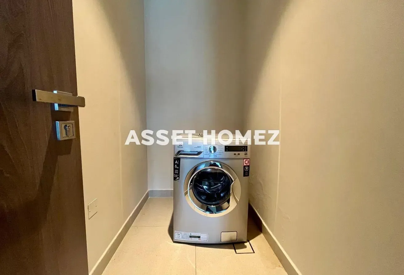 Fully Furnished 2 Bed | Ready to Move | Vacant