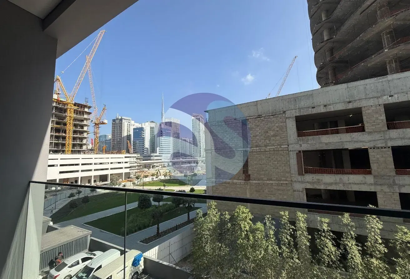 Fully Furnished |Upgraded | Prime Loction | Vacant