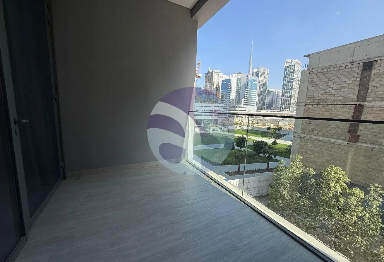 Fully Furnished |Upgraded | Prime Loction | Vacant