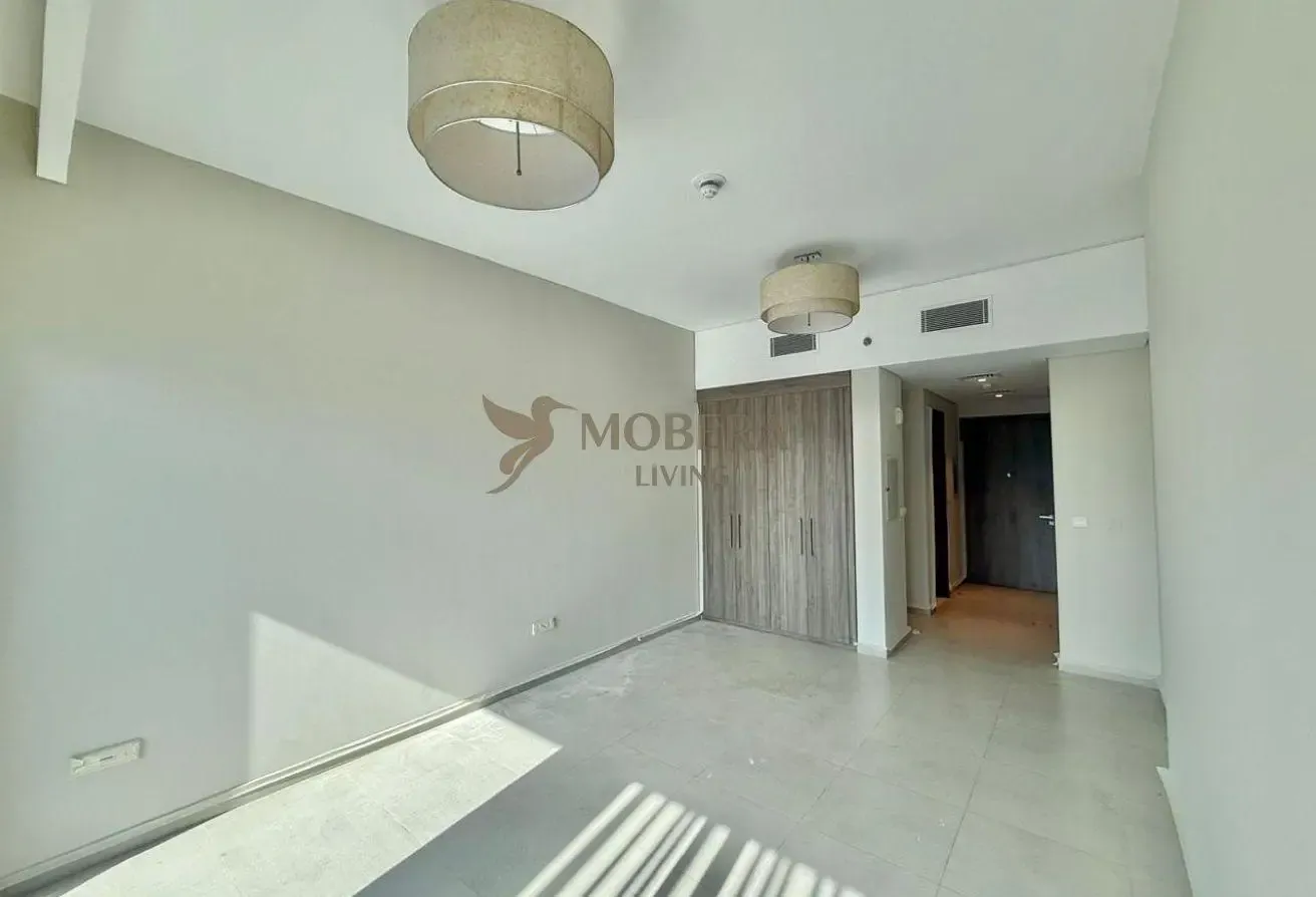 STUDIO | SOL AVENUE | BUSINESS BAY