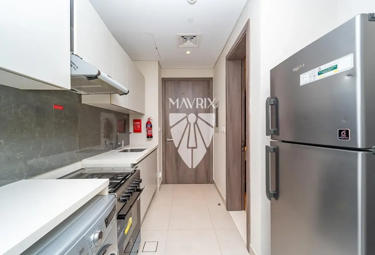12 Cheques  | Modern Furnishing | Spacious