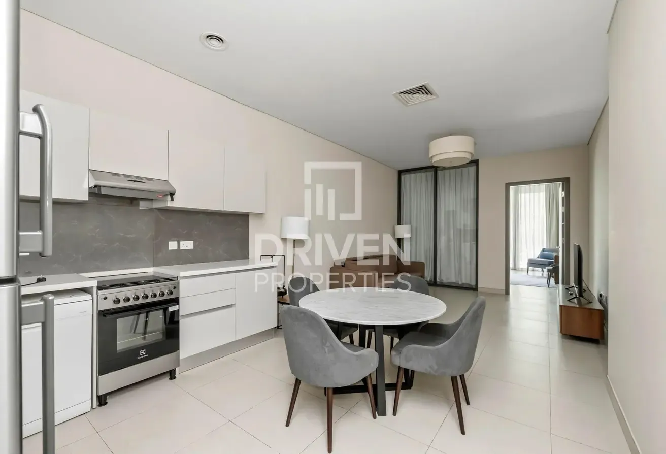 Ready to move in | Furnished and Prime Location