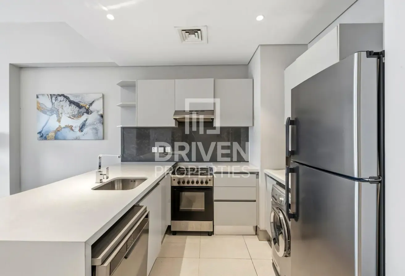 Burj Khalifa View | High Floor | Furnished Apt