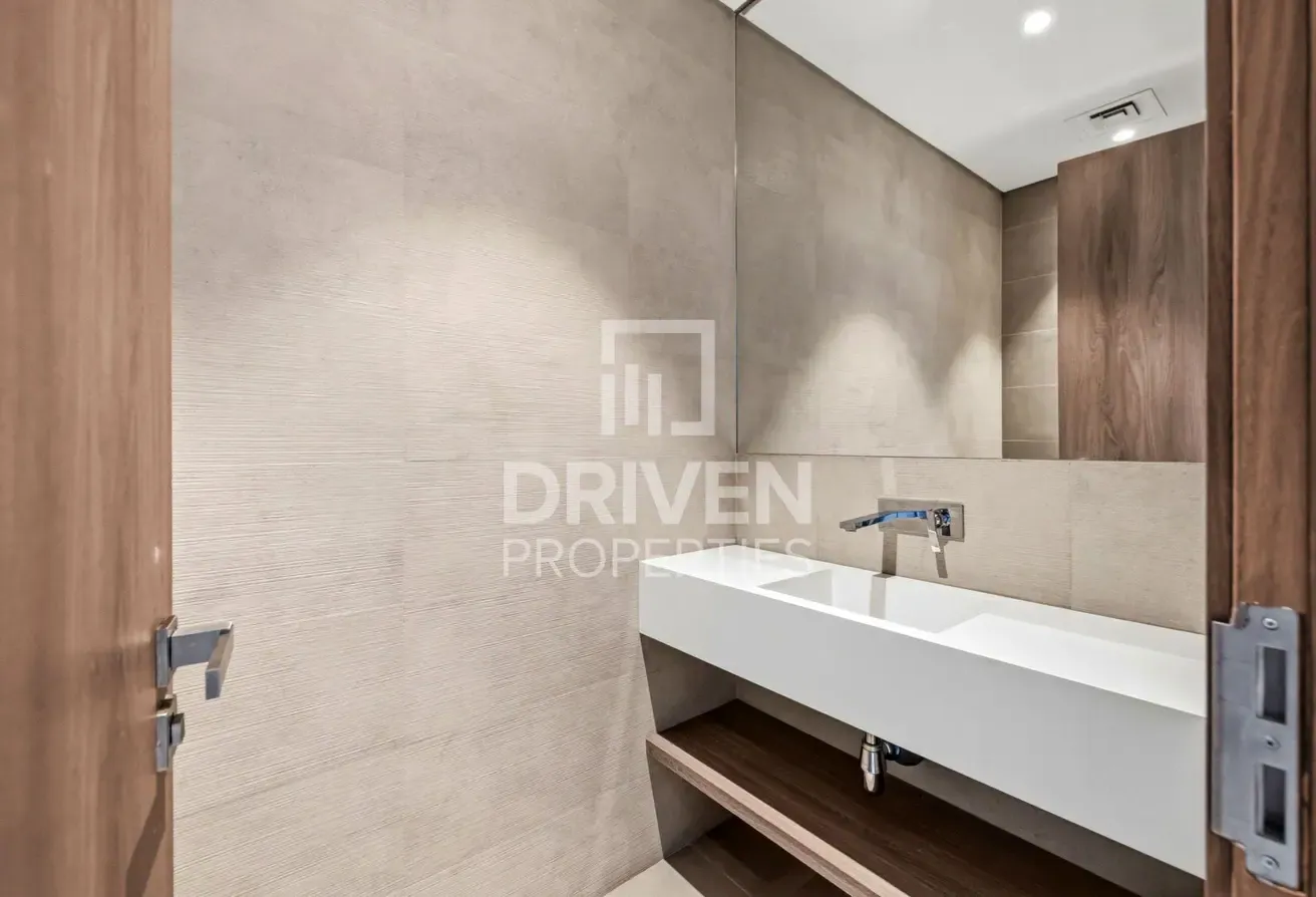 Burj Khalifa View | High Floor | Furnished Apt