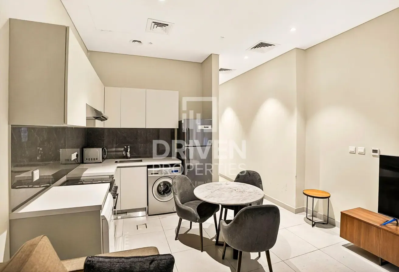 Well-managed | Fully Furnished | Great Location