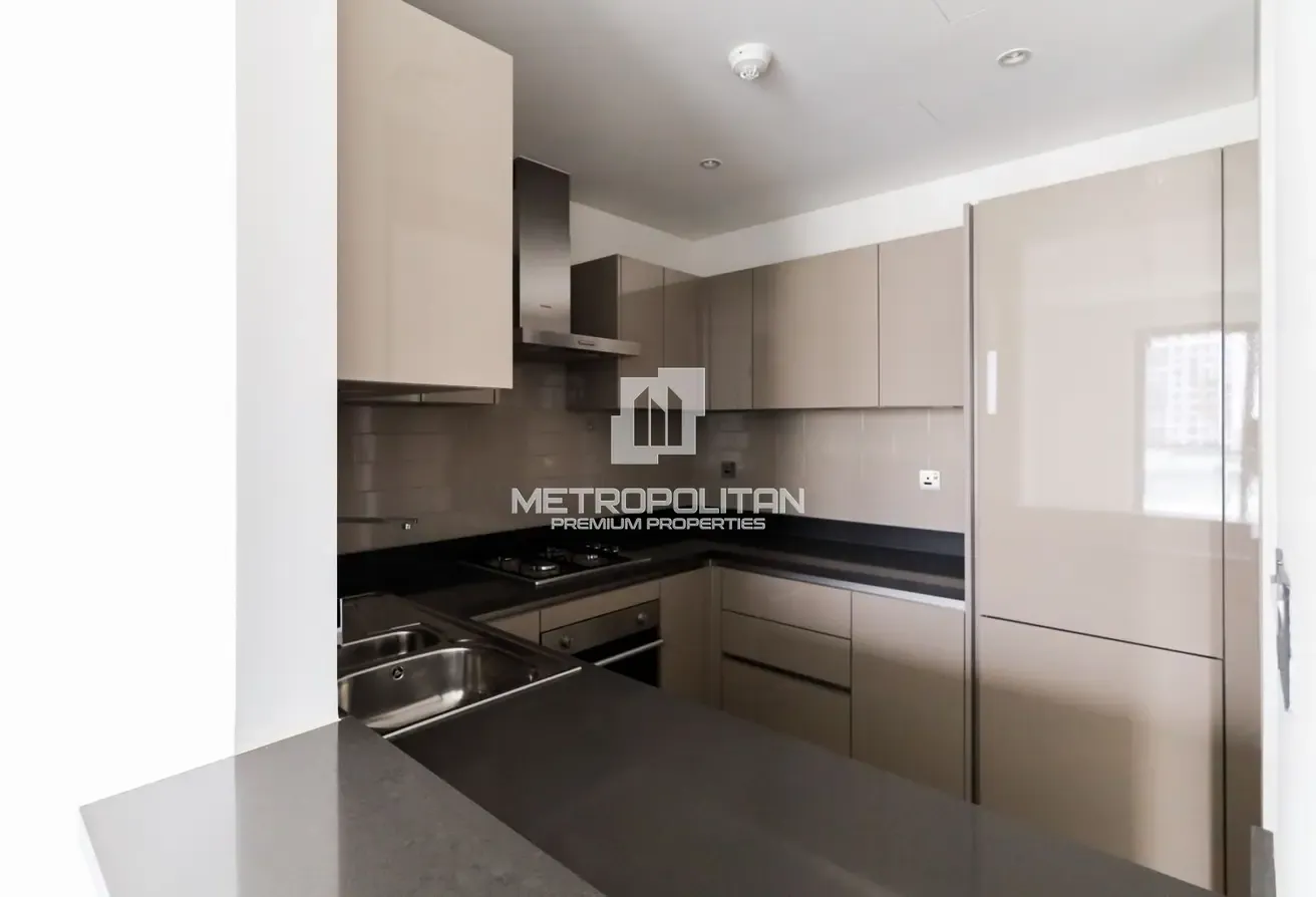 Bright & Spacious 1 BR |  Well Maintained